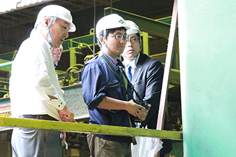 東亜林業工場見学